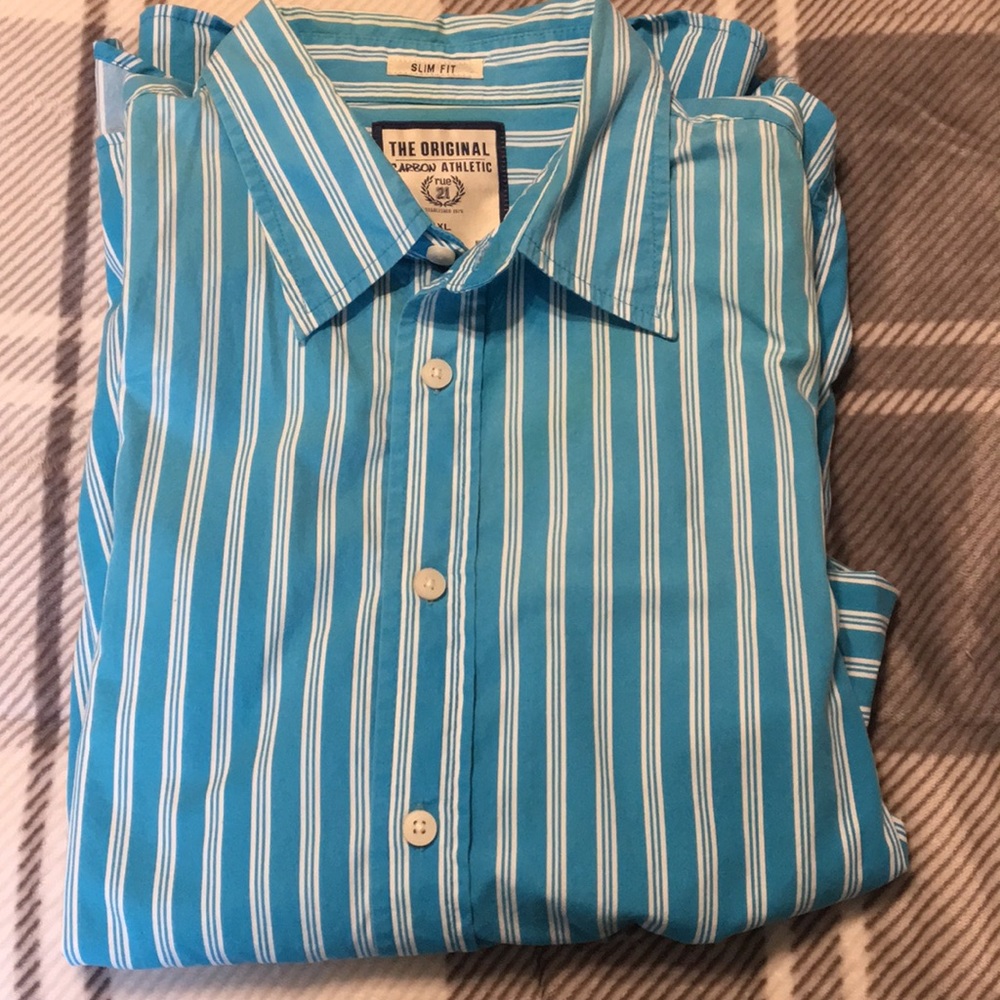 Rue 21 Men’s dress shirt